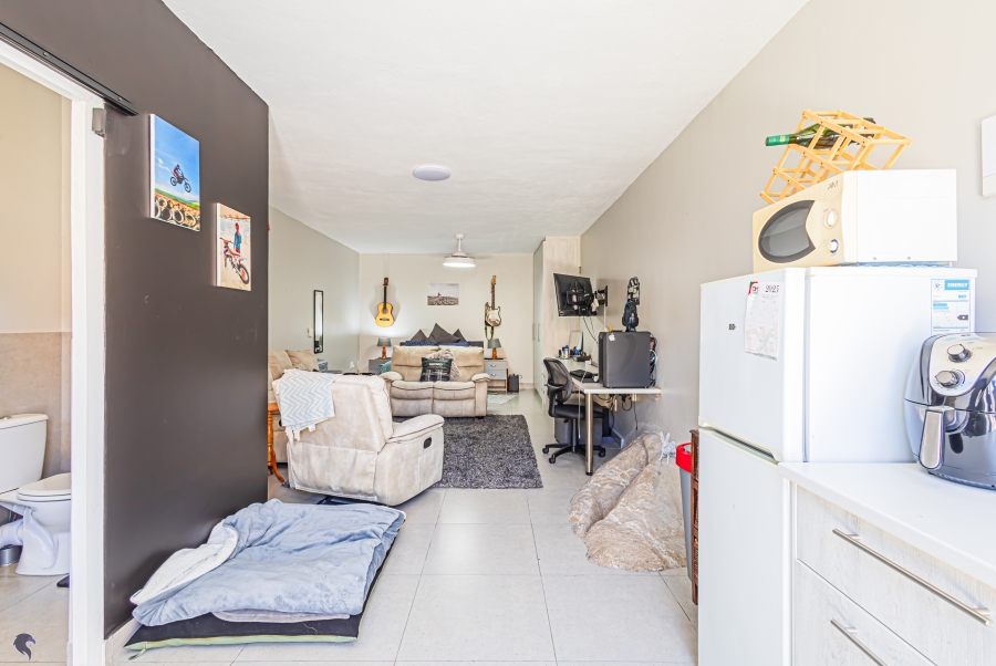 5 Bedroom Property for Sale in Myburgh Park Western Cape